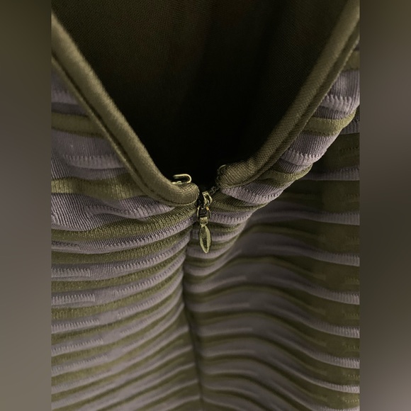 GUESS • Sleeveless Purple Minidress - Picture 10 of 13